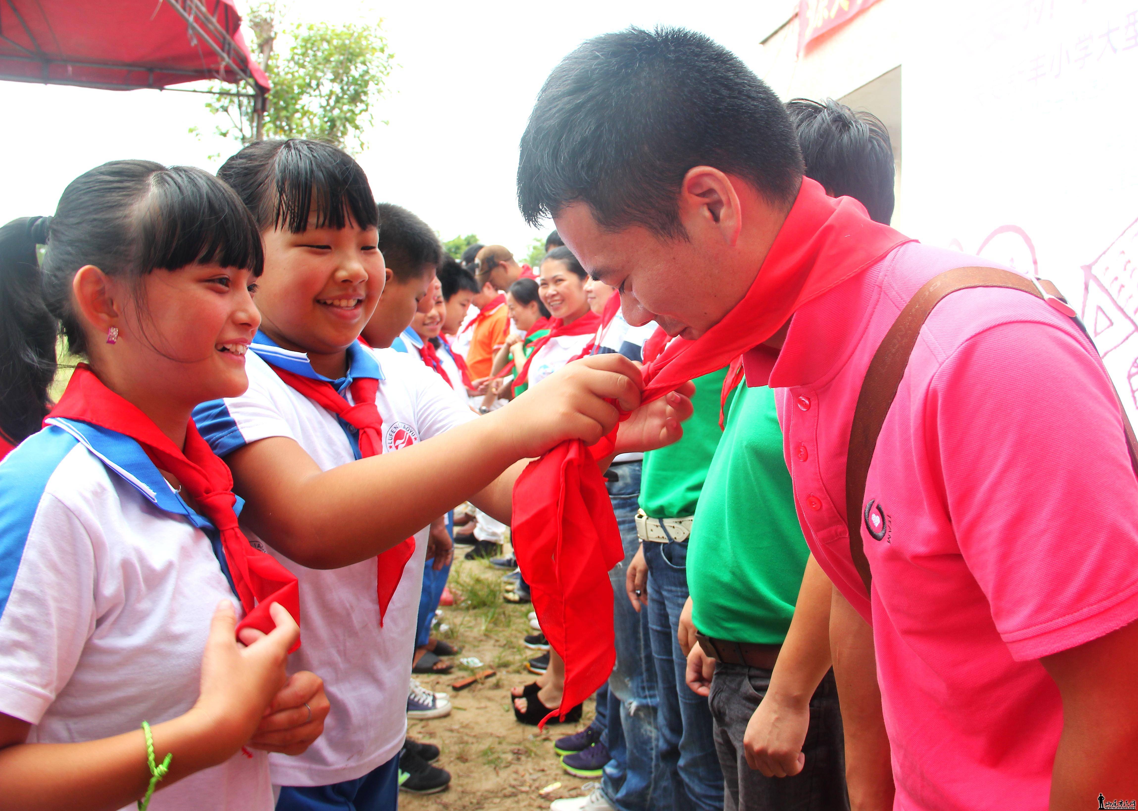 [大爱汕尾] 心系新丰 爱心助学