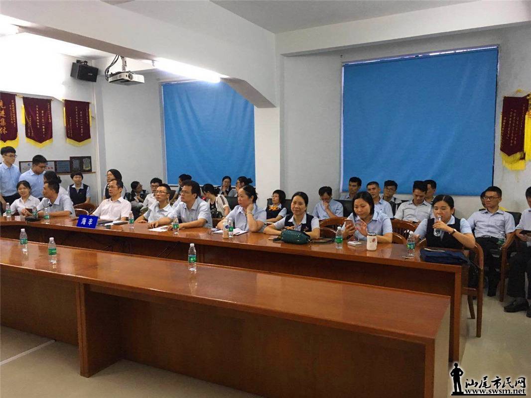 ������β�з��оٰ조���ļ�ֵ��  ��������С����� �ߡ��л����䡱�ж��