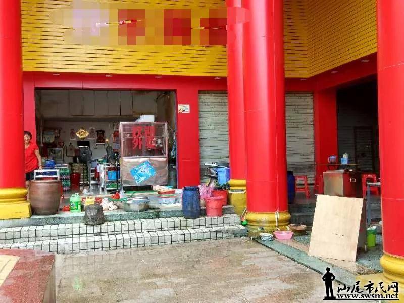 @�����ˣ�����ǻ��۾�һ���������ǵĺ칬�쳡�ͺ�ɫ�Ļ���