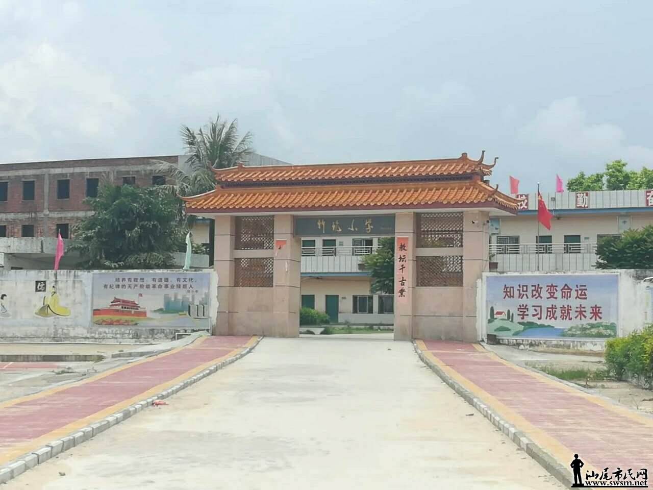 ���������Сѧ���ߴ��ͼ�����Ȼ���ڣ����йز��������Сѧ���ܱ߻����������⡣