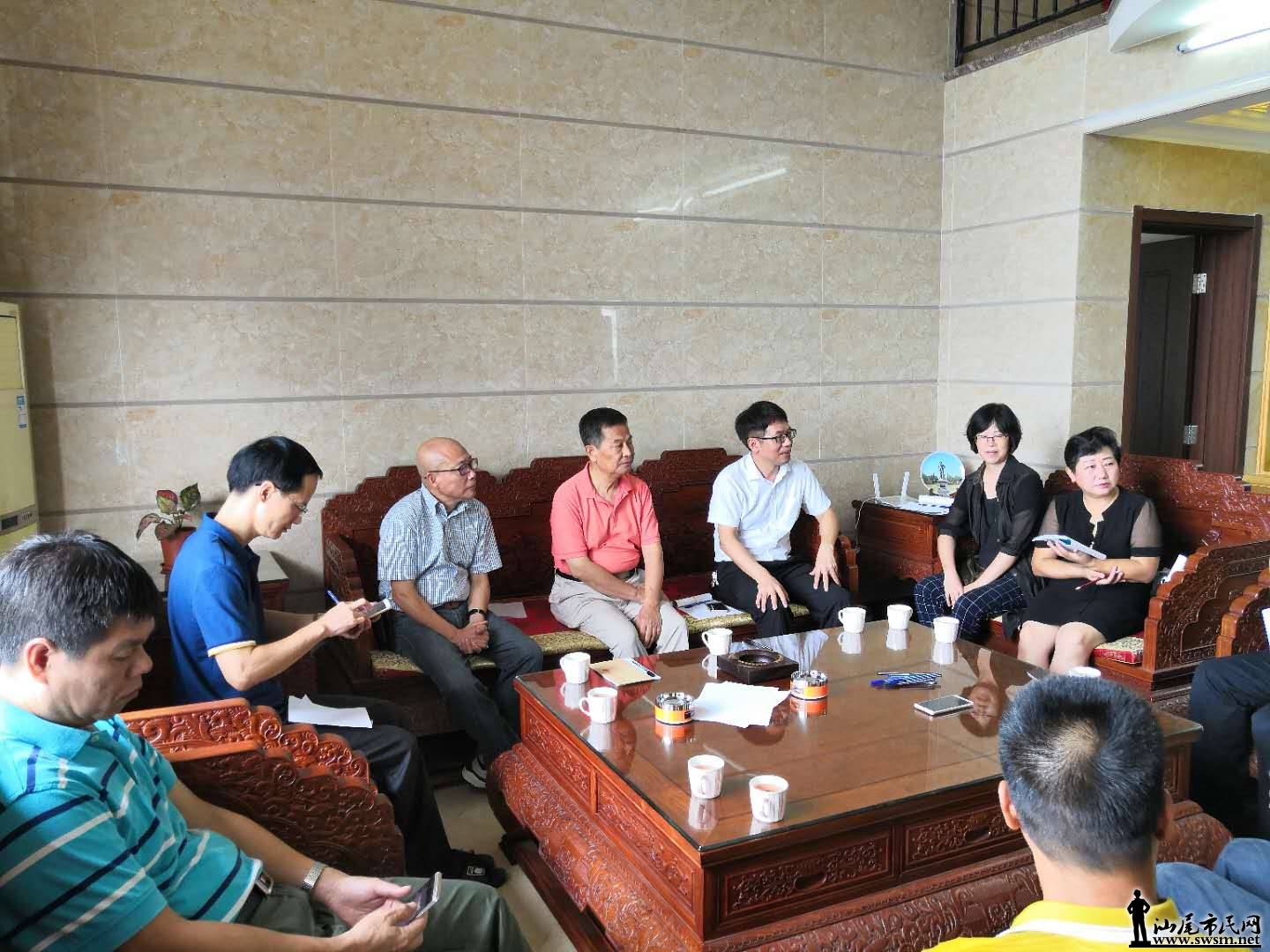 ��β�к�ɫ�Ļ�Э���о�Ա�ڶ��λ����ڱ̹�԰�ٿ�