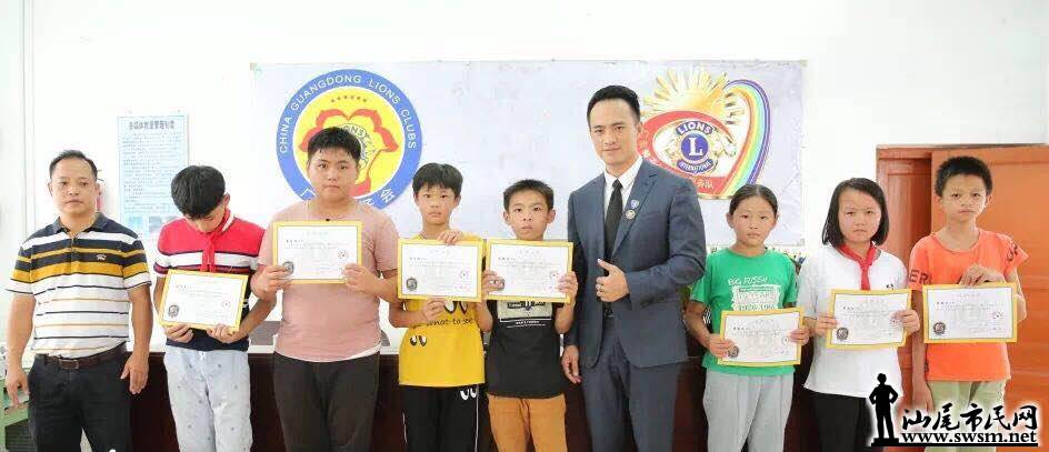 �׽조����ǹ⡱����ǿ��ѧ��ݼ���ƽ�����ӵ�ѧУ