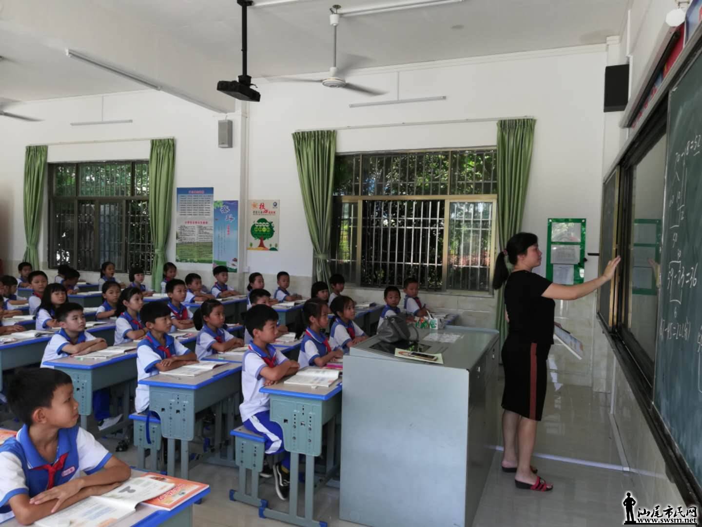 wechat_upload15369292635b9badef34b31