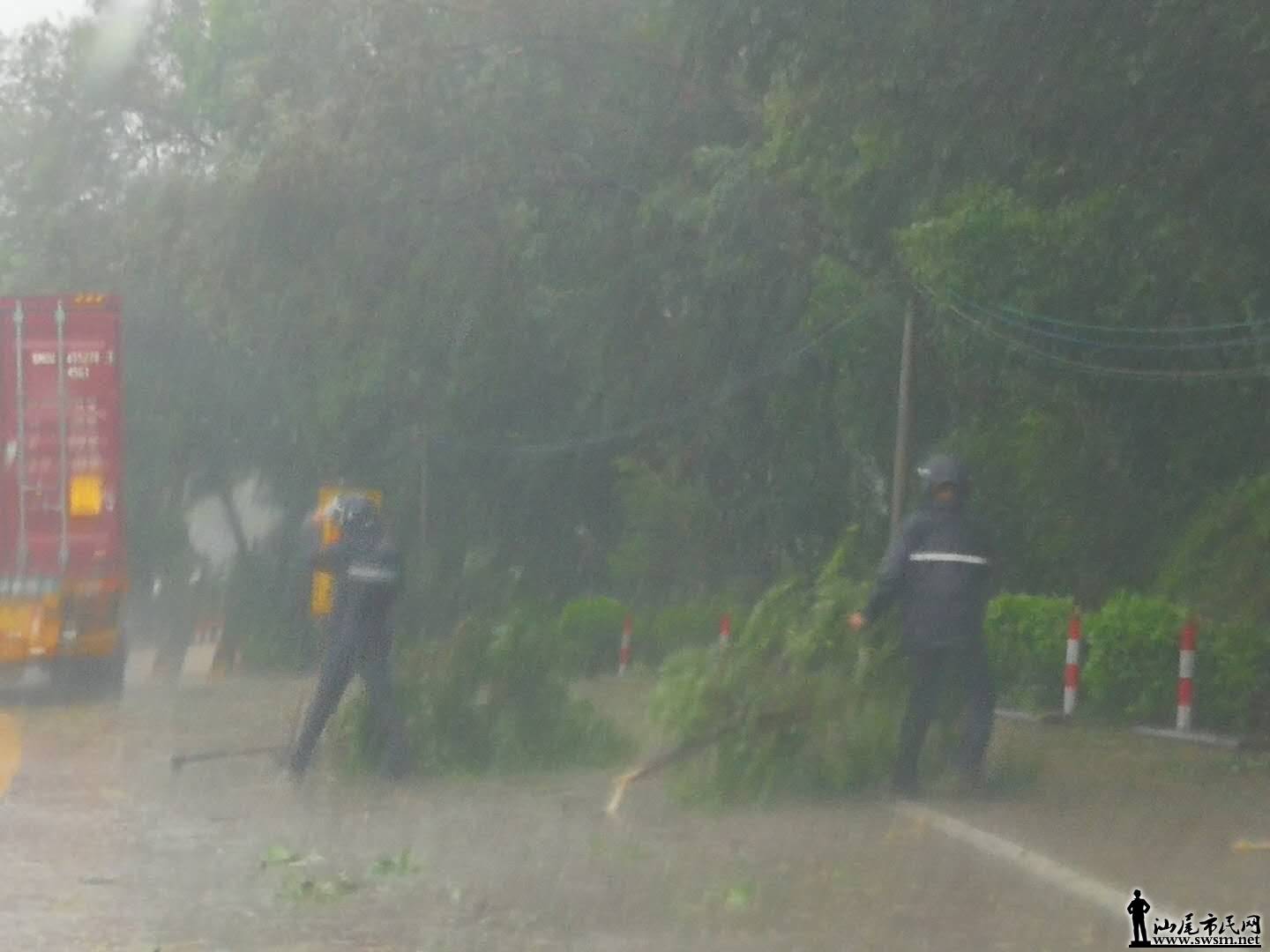 ��ս�ڿ�̨��һ��''���ύ��''