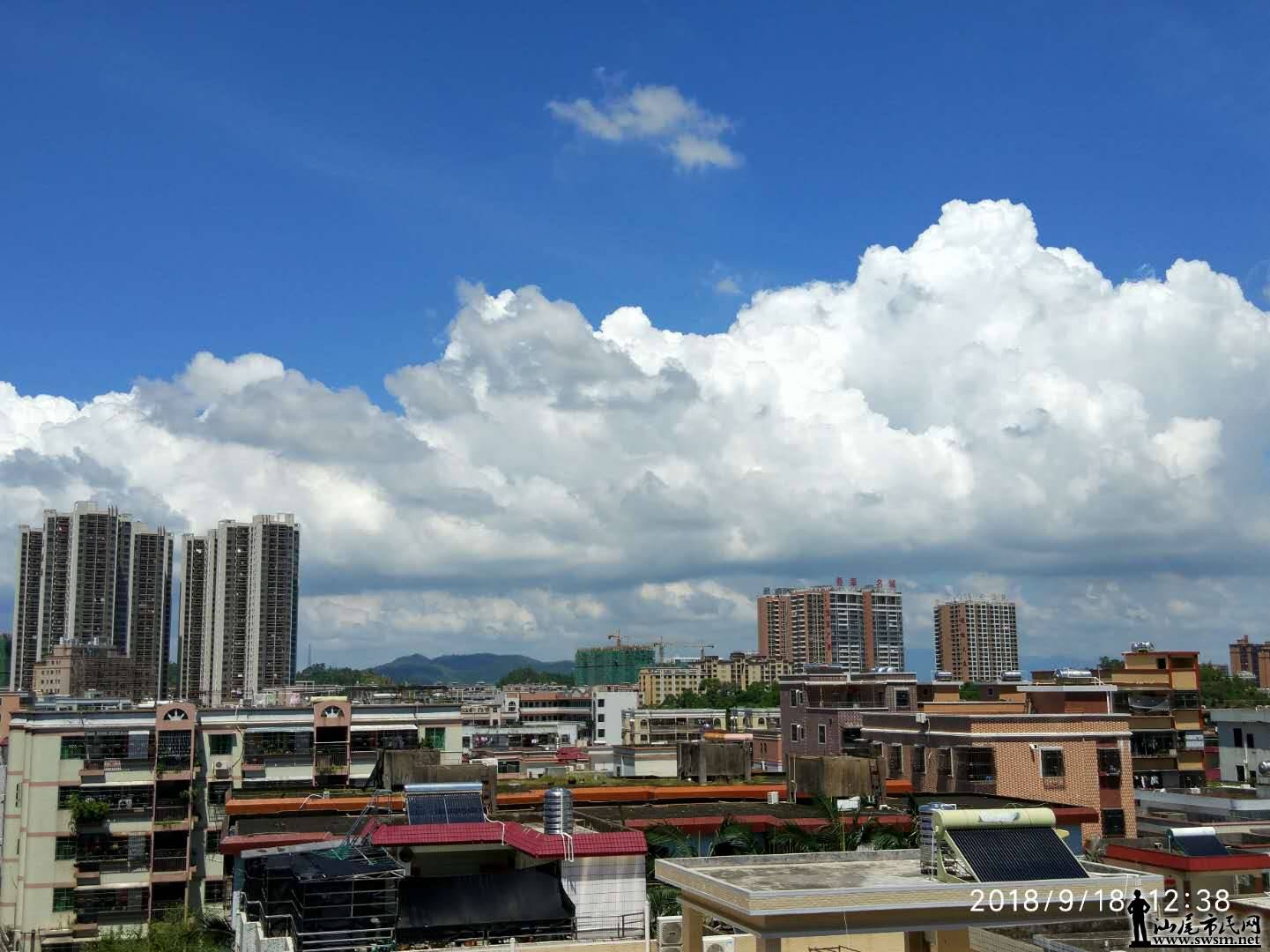 ''ɽ��''�ߺ󣬽���ӭ�������������