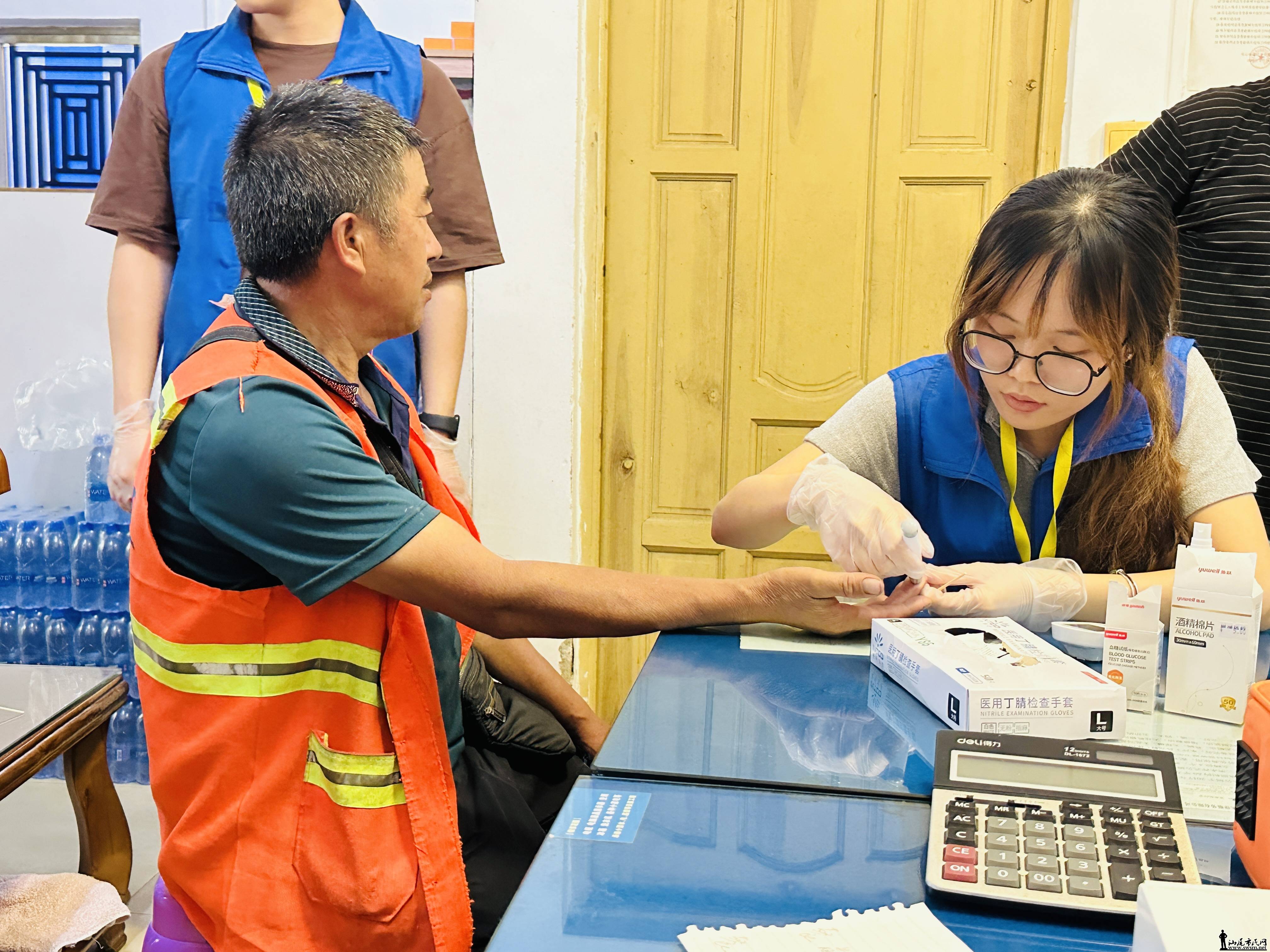 ͼΪ����ӳ�Ա��Ϊ�������˲���Ѫ��